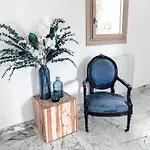 Lv House & Gardens شقة
