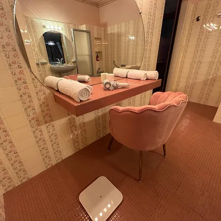 Lv House & Gardens Apartment *