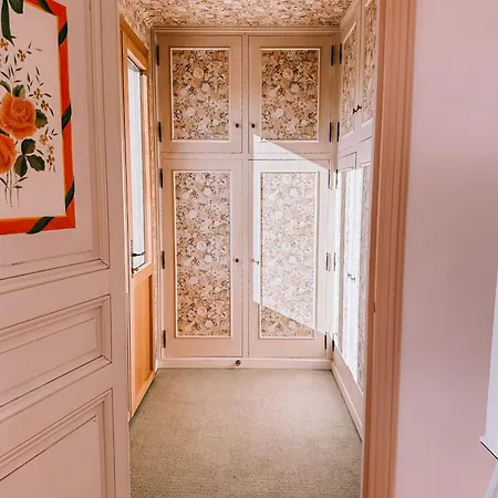 Lv House & Gardens Apartment