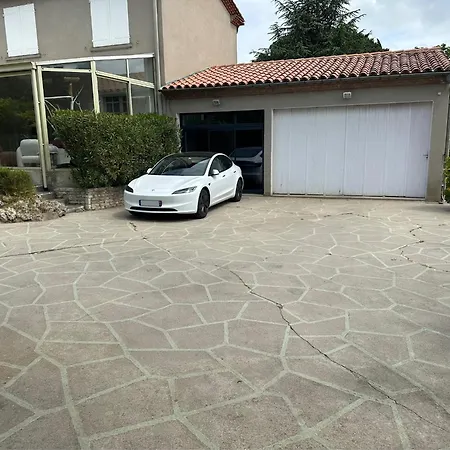 Lv House & Gardens